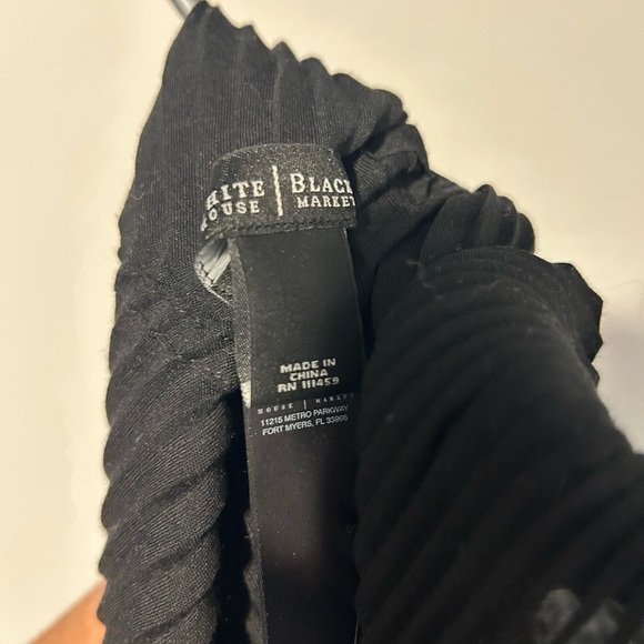 White House Black Market Black Textured Scarf - Picture 2 of 2